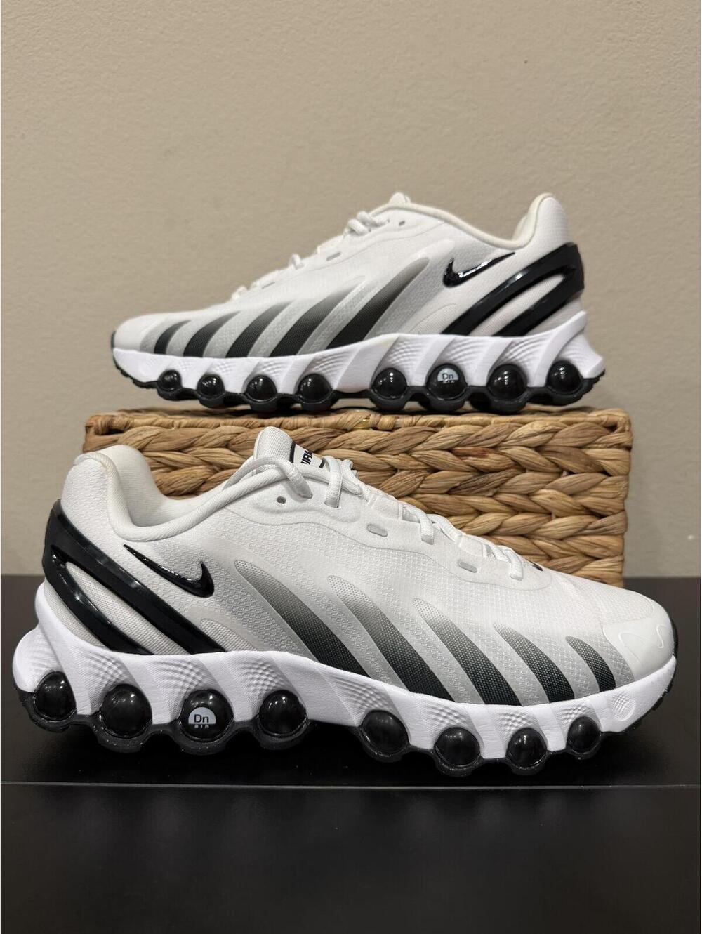 Nike Air Max DN8 ‘White Black’ READ DESCRIPTION MISMATCH